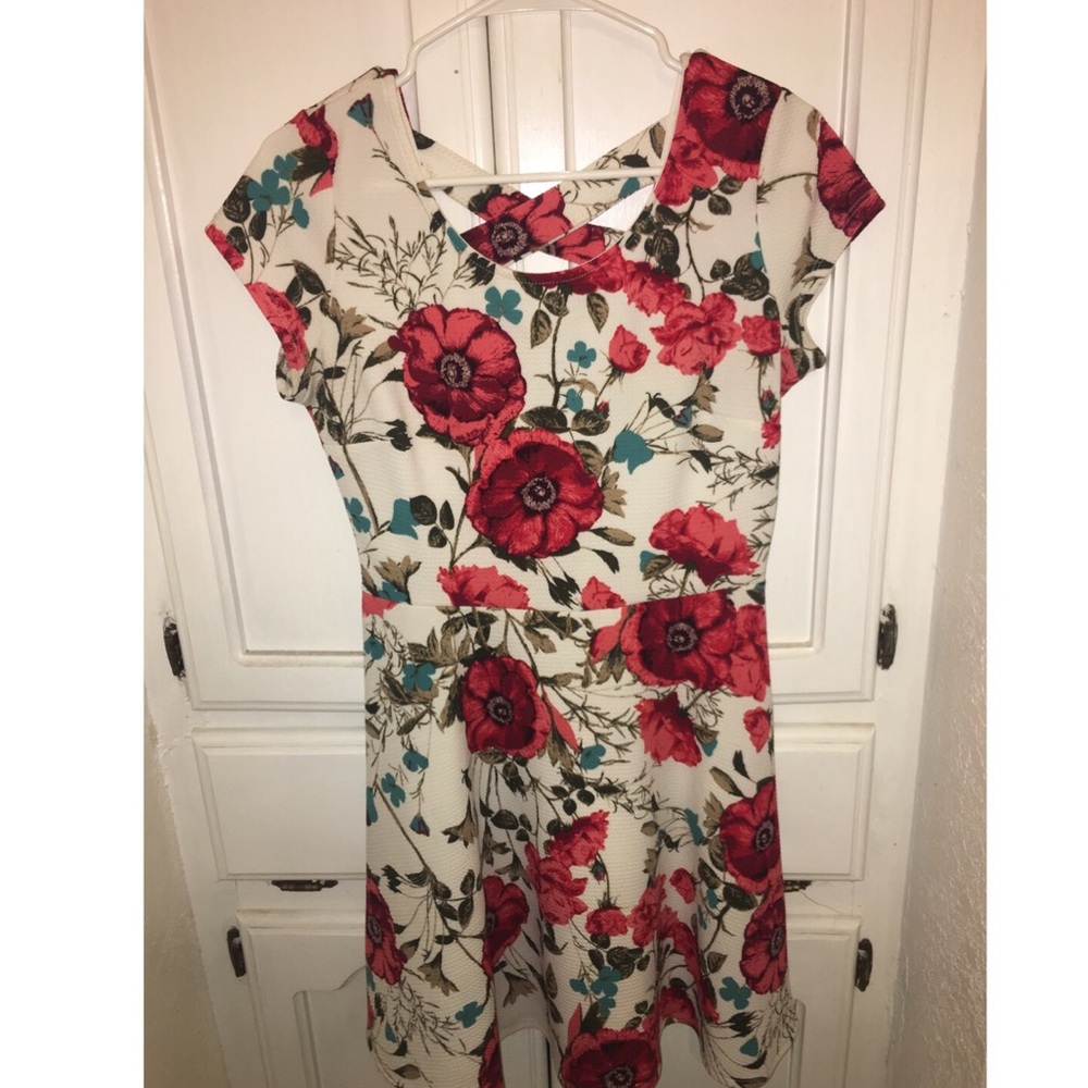 Gilli Dress